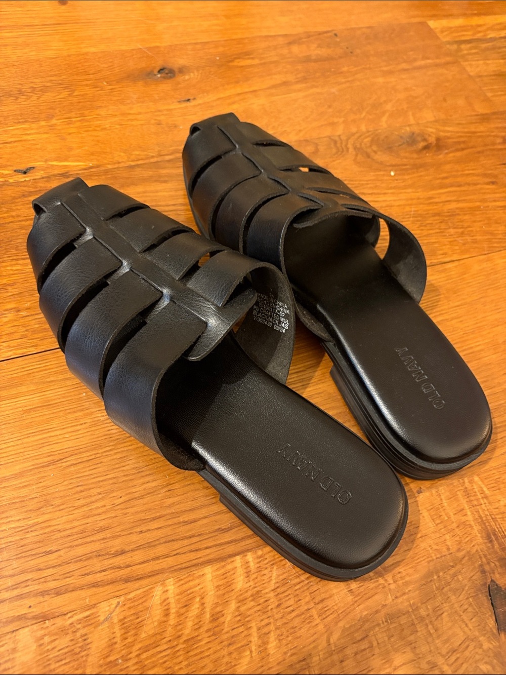 Black Faux Leather Old Navy Black Jack Woven Slide Fisherman Sandals Size 7 - Picture 5 of 8